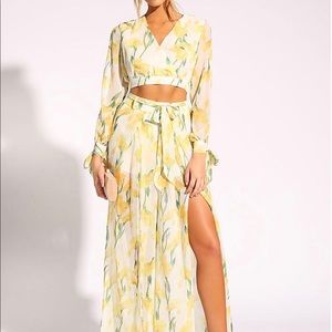 White Closet Two Piece Set 💛🌼